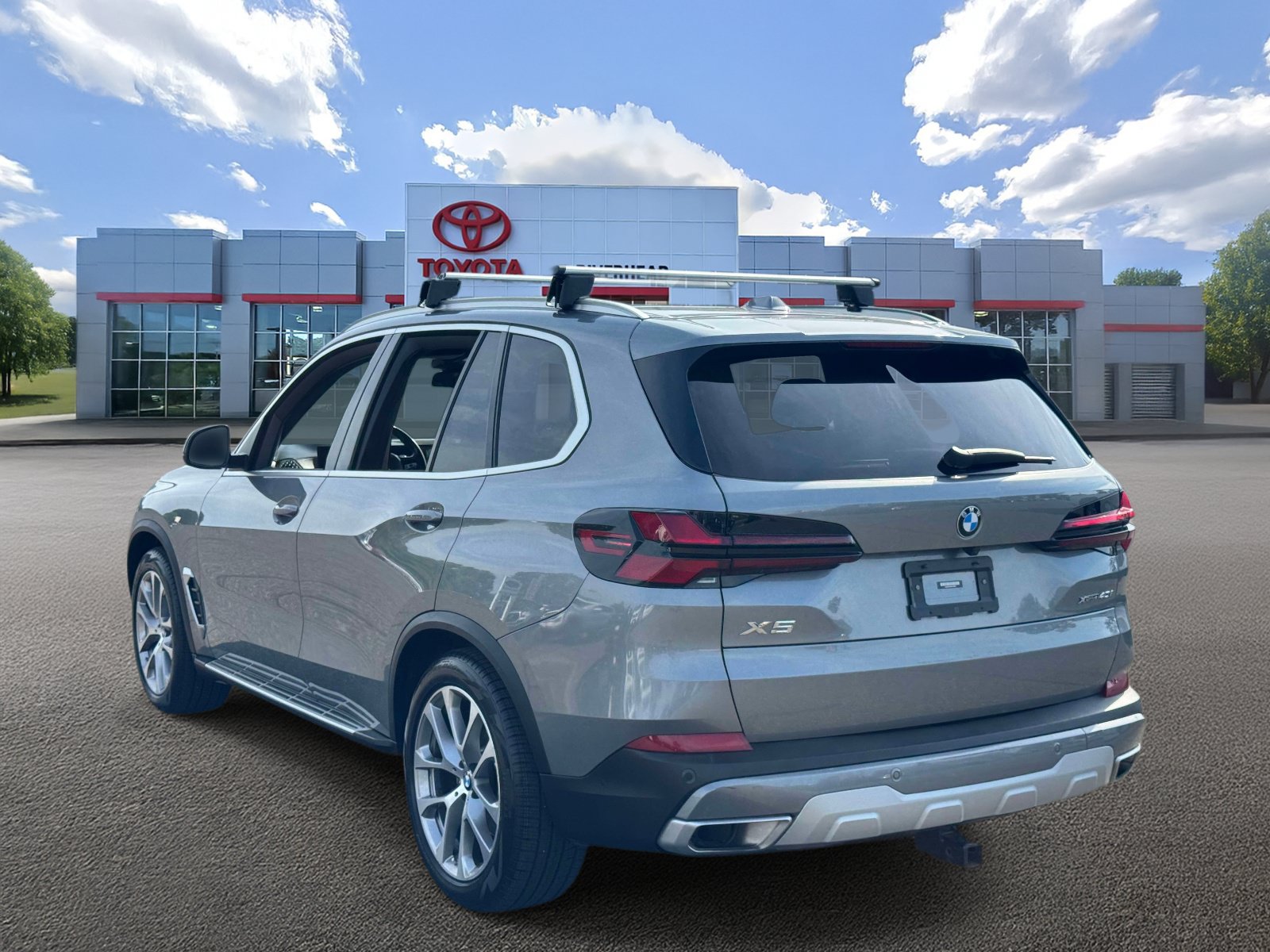 Used 2024 BMW X5 xDrive40i AWD/4WD image 5