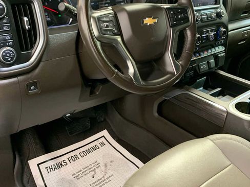Used 2021 Chevrolet Silverado 1500 LTZ image 9
