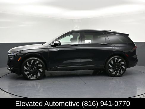 Used 2025 Lincoln Nautilus Reserve w/ Jet Appearance Package AWD/4WD image 2