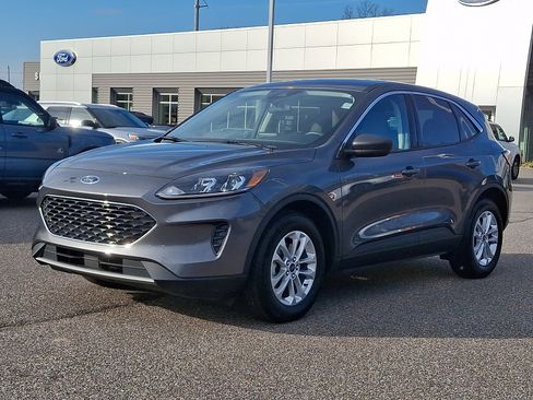 Certified 2022 Ford Escape SE image 4