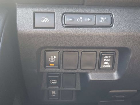 Used 2024 Nissan Frontier SV w/ Technology Package image 24