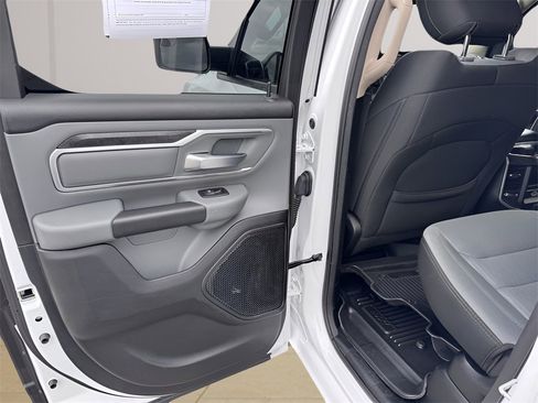 Used 2020 RAM 1500 Big Horn image 32