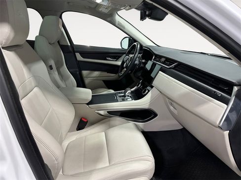 Used 2023 Jaguar F-PACE R-Dynamic S image 15