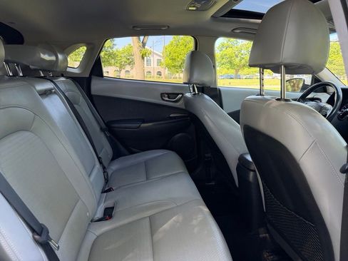 Used 2021 Hyundai Kona Limited AWD/4WD image 33