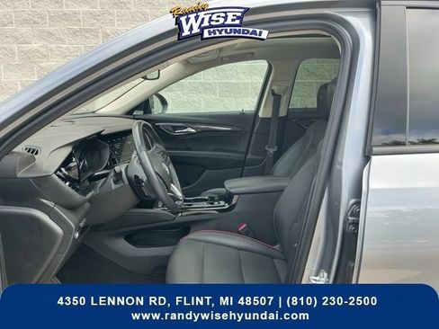 Used 2022 Buick Envision Essence w/ Technology Package I FWD image 15