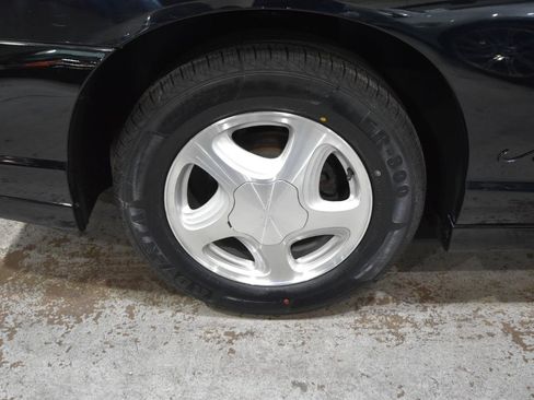 Used 2001 Chevrolet Monte Carlo SS w/ Preferred Equipment Group FWD image 40