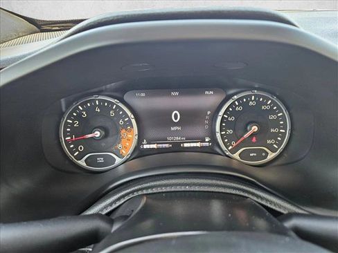 Used 2018 Jeep Renegade Trailhawk AWD/4WD image 11