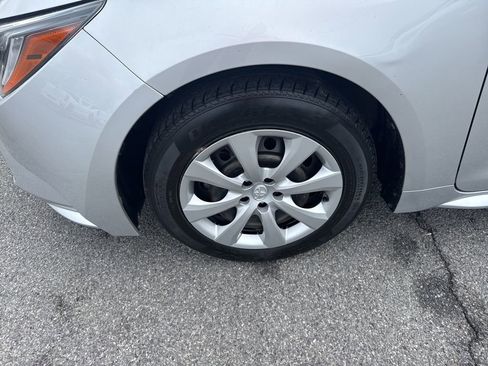 Used 2022 Toyota Corolla LE image 10