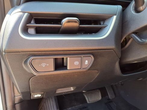 Used 2025 Kia K4 LXS image 15