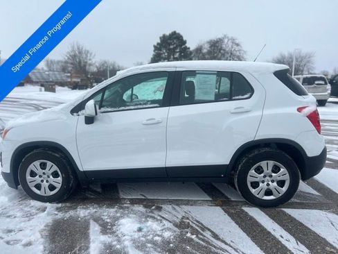 Used 2016 Chevrolet Trax LS image 3