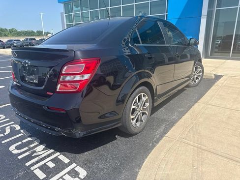 Used 2020 Chevrolet Sonic LT w/ Convenience Package FWD image 3