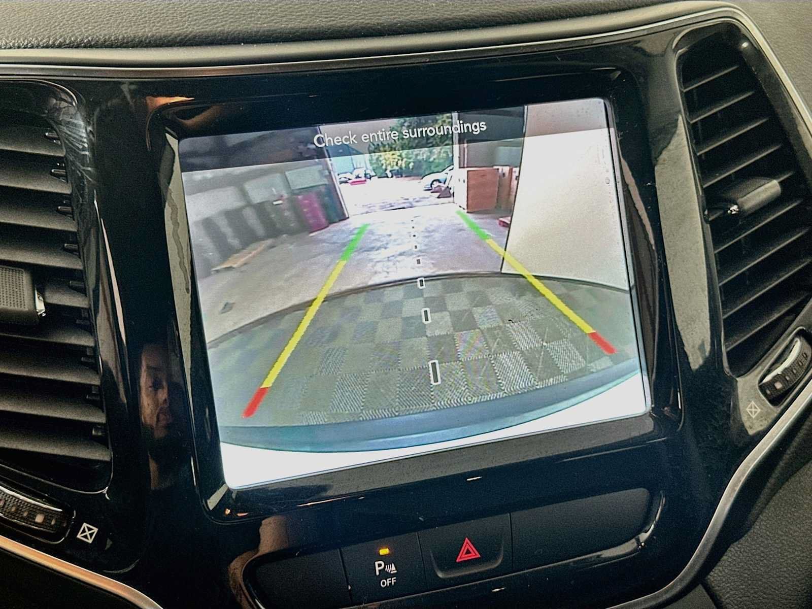 Used 2019 Jeep Cherokee Limited AWD/4WD image 11