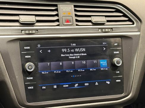 Used 2024 Volkswagen Tiguan SE image 12