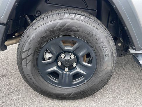 Used 2021 Jeep Wrangler Sport AWD/4WD image 11