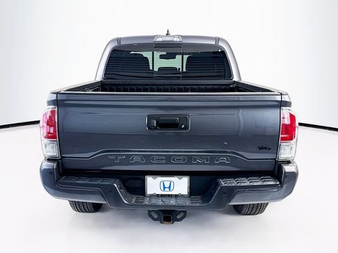 Used 2021 Toyota Tacoma TRD Sport w/ Technology Package RWD image 6