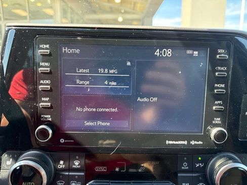 Used 2021 Toyota Highlander XLE AWD/4WD image 29