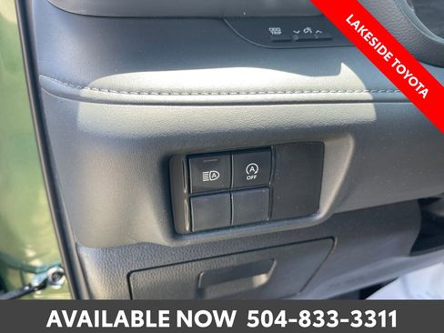 Used 2023 Toyota Highlander L FWD image 25