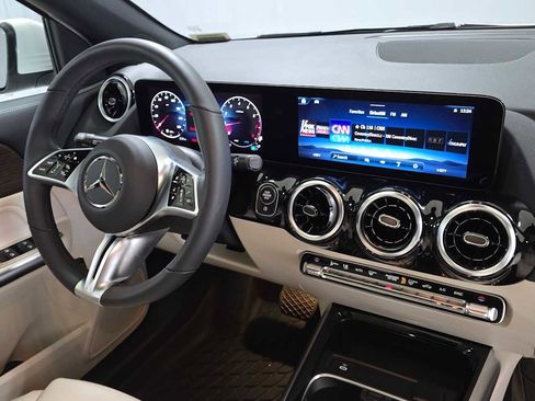 Certified 2026 Mercedes-Benz GLA 250 GLA 250 image 11