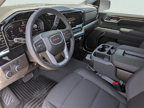 Used 2025 GMC Sierra 1500 Elevation image 4
