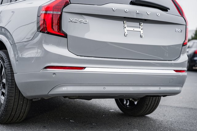 Used 2026 Volvo XC90 B6 Ultra w/ Protection Package AWD/4WD image 9