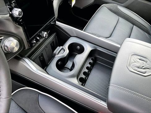 New 2026 RAM 1500 Laramie AWD/4WD image 8