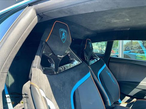 Used 2024 Lamborghini Huracan Sterrato image 25