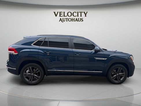 Used 2022 Volkswagen Atlas Cross Sport SEL R-Line AWD/4WD image 8