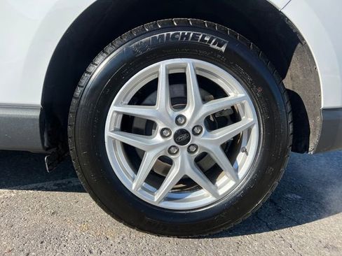 Used 2023 Ford Edge SEL image 15