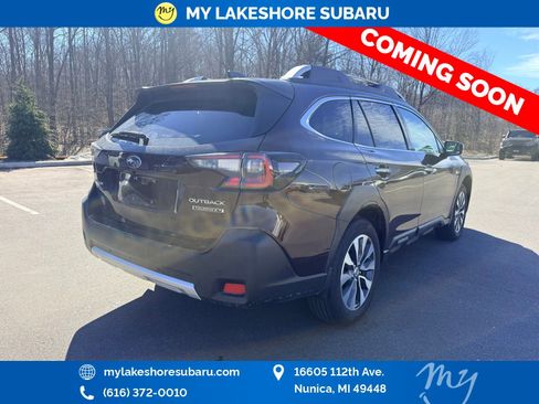 Used 2025 Subaru Outback Touring XT image 9