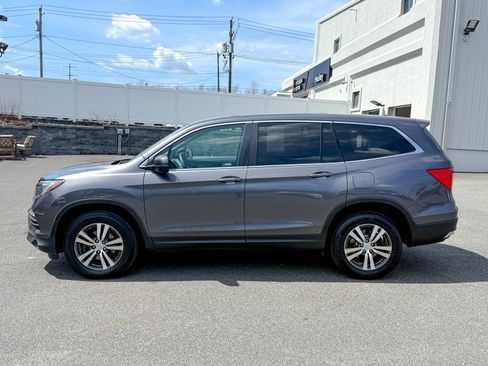Used 2018 Honda Pilot EX image 4