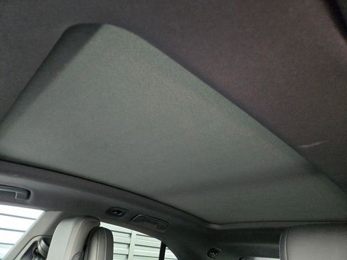 New 2026 Porsche Macan 4 Electric image 21