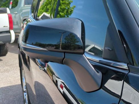 Certified 2026 Toyota Highlander Limited AWD/4WD image 12