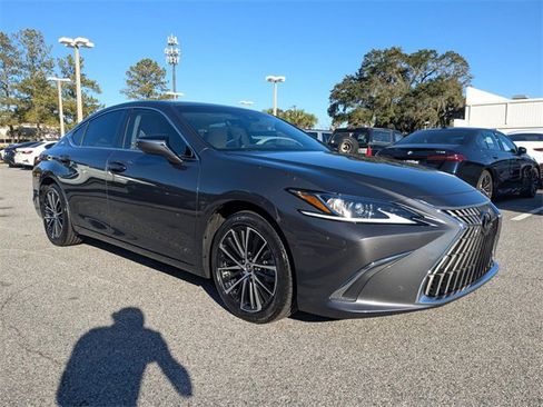 Used 2024 Lexus ES 350 w/ Premium Package image 3