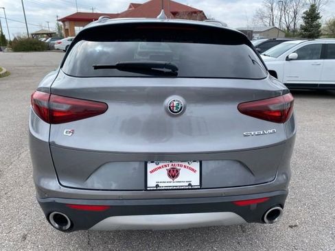 Used 2018 Alfa Romeo Stelvio Ti Sport image 5