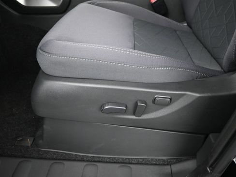 New 2025 Nissan Frontier SV w/ SV Convenience Package RWD image 10