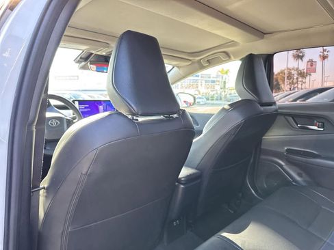 Used 2024 Toyota Prius XLE image 17