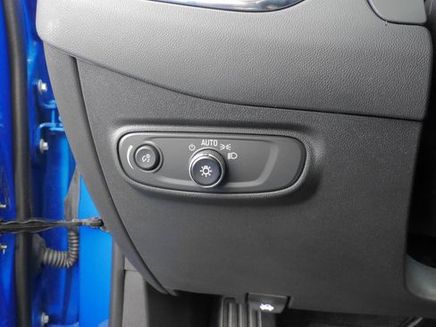 Used 2024 Chevrolet Equinox LT w/ LPO, Floor Liner Package image 25