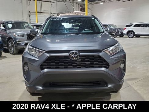 Used 2020 Toyota RAV4 XLE AWD/4WD image 2