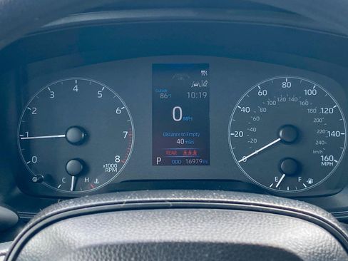 Used 2024 Toyota Corolla LE FWD image 17