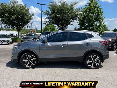Used 2021 Nissan Rogue Sport SL w/ Premium Package FWD image 5