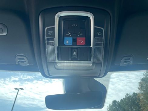 New 2026 RAM 1500 4x4 Crew Cab image 18