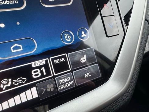 Used 2024 Subaru Ascent Premium w/ Convenience Package image 15