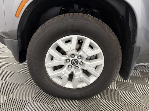 Used 2022 Nissan Frontier SV w/ Technology Package AWD/4WD image 13