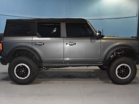 Used 2022 Ford Bronco Outer Banks w/ Sasquatch Package AWD/4WD image 17