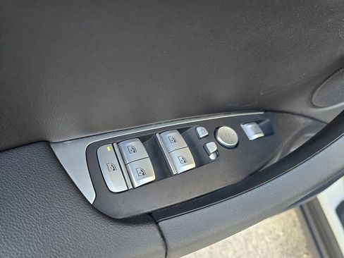 Used 2024 BMW X3 xDrive30i w/ Convenience Package image 17