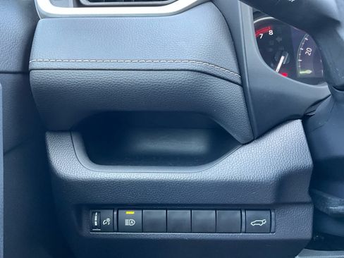 Used 2023 Toyota RAV4 XLE w/ Convenience Package FWD image 18