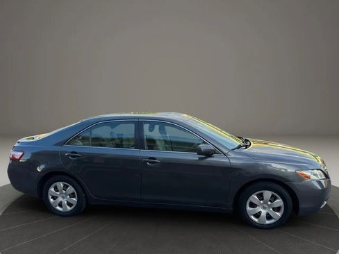 Used 2007 Toyota Camry LE image 4