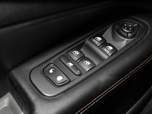 Used 2020 Jeep Compass Latitude w/ Popular Equipment Group AWD/4WD image 25