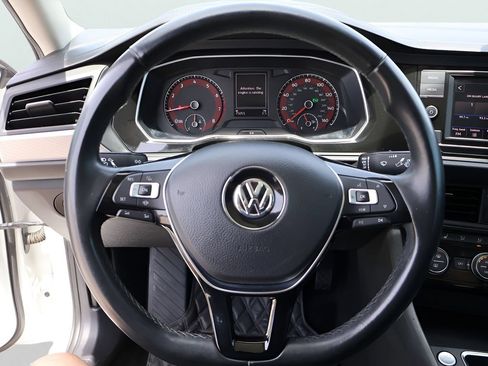 Used 2019 Volkswagen Jetta SE FWD image 26