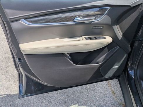 Used 2022 Cadillac XT5 Sportv image 10